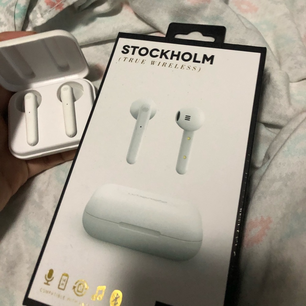 Stockholm Wireless Urbanista Earbuds